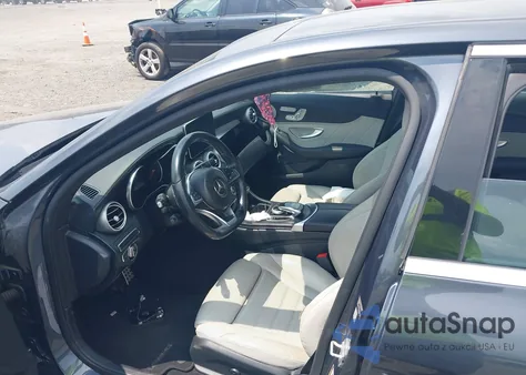 2015 Mercedes-Benz C 300 4Matic/Luxury 4Matic/Sport 4Matic из США, поврежденный, VIN 55SWF4KB9FU010078